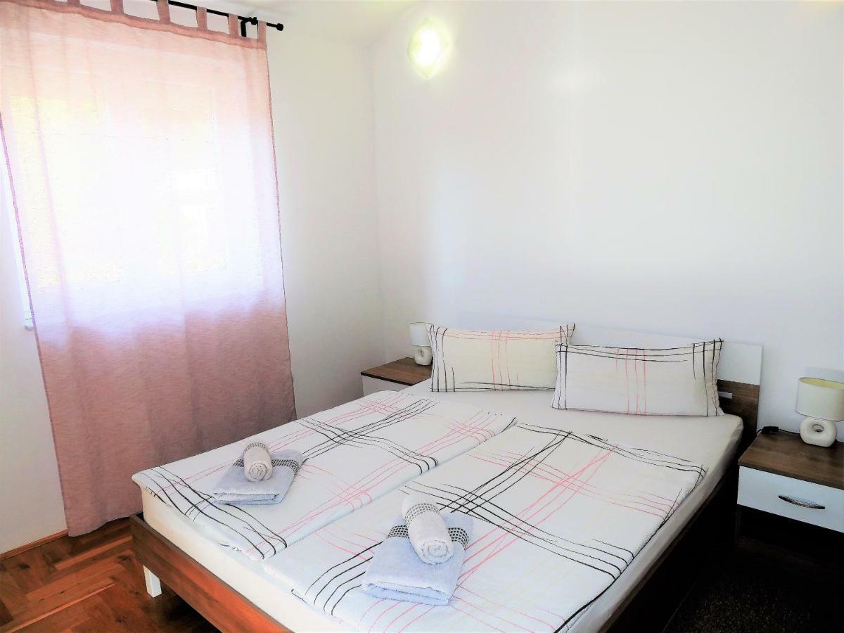 Cindy Apartment *